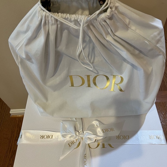 Christian Dior floral canvas large tote - Picture 10 of 10